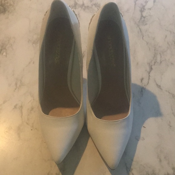 White and gold metal details heels - Picture 2 of 3